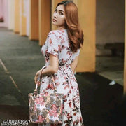 New style trending hand bag for girls and women school college and office