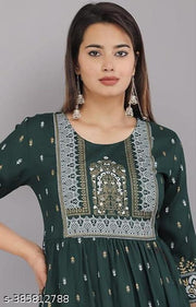 Stylish women nayra cut kurti