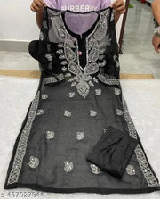 Chikankari kurti mirror