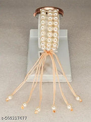 WHITE BEAD BRACELET TYPE WATCH