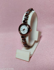 New Cosmic Bracelet Type Belt Small Dial Metal Analog Watches for Women