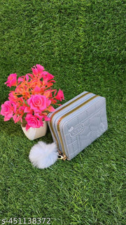 Small Double Chain Wallets with Credit Card Holder for Women and girls, Front Designs may very