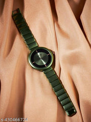 mate design formal look steel Belt  green colour casual look analog watch for womens and womens (Pack of 1)