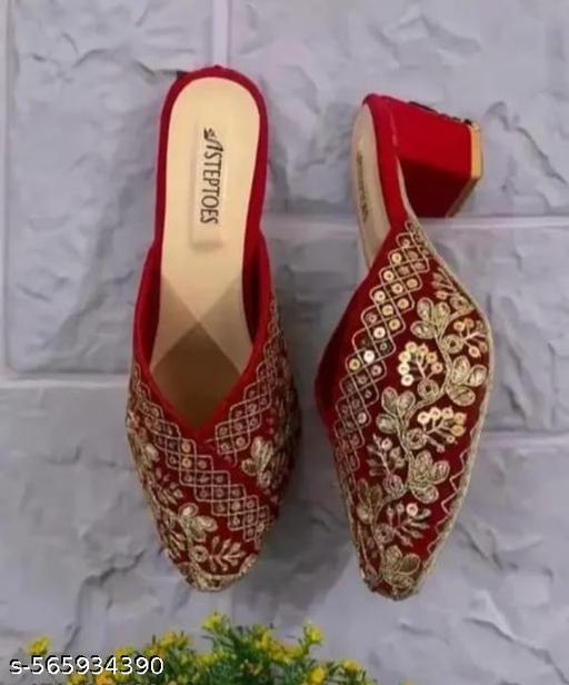 Heel red bell wedding