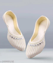 Trendy Women Juttis & Mojaris