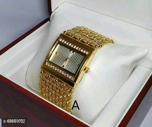 HRV Rectangle Gold Diamond Cash New Women Watch