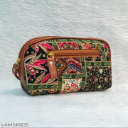 D shape clutch