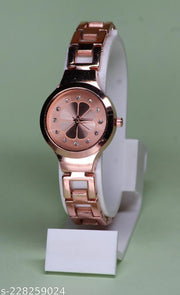 New Fancy Solid Dial Attractive Metal Chain Attractive Bracelet Analog Watch for  Women