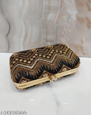 Casual Modern Women Clutches Name: Casual Modern Women Clutches Pack of 1