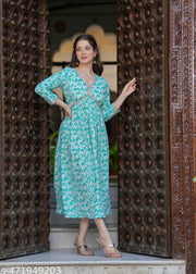 Women Embroidered Cotton Blend Anarkali Kurta