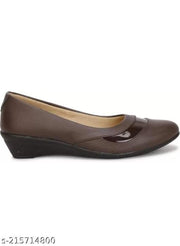Latest collection, comfortable Ethnic sandal fashionable bellies for women's and Girl's bellies for women (BROWN)