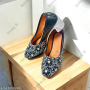 Women Juttis & Mojaris