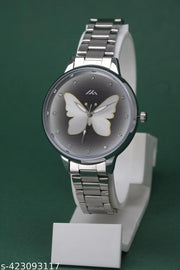 Trendy Ethnic Embossed Fly Designer Shiny Silver Round Case Dial Gorgeous Slim Fit Stainless Steel Chain Analog Watch for Women for Girls.