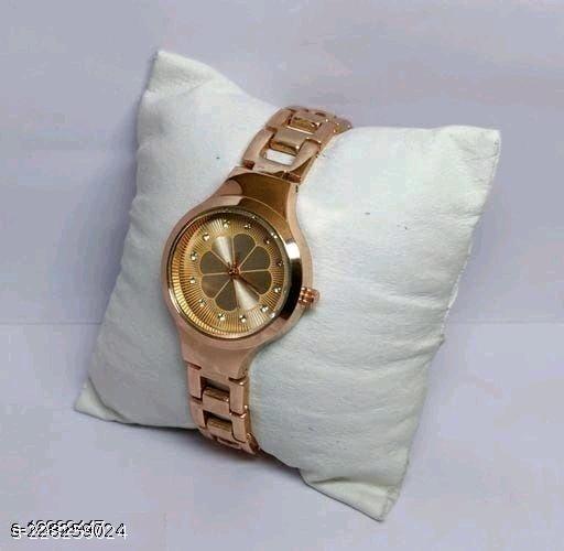 New Fancy Solid Dial Attractive Metal Chain Attractive Bracelet Analog Watch for  Women