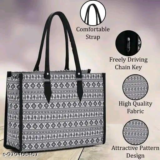 NEW TRENDY STYLISH LATEST FASHIOBALE BAG FOR WOMEN LADIES AND GIRLS