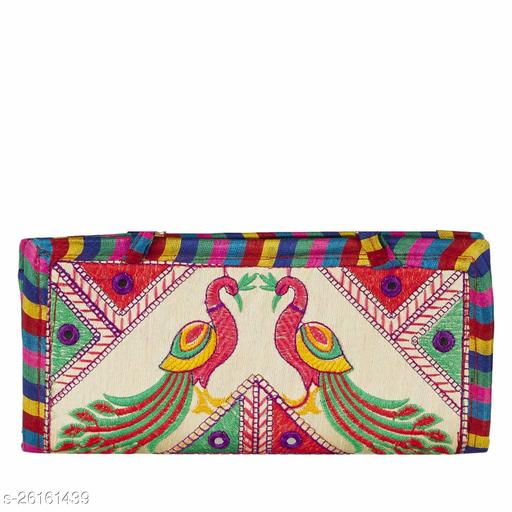 Styles Trendy Women Clutches