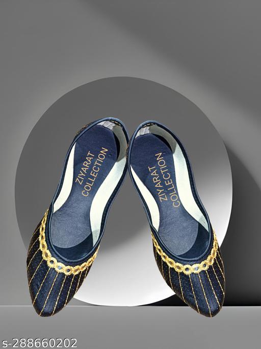 Alluring Women Juttis & Mojaris