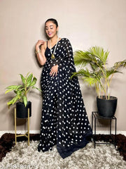 Leelavati  Pretty, Printed, Georgette Saree with Blouse Piece