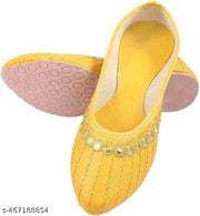 Elite Women Juttis & Mojaris