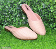 Trendy Women Juttis & Mojaris
