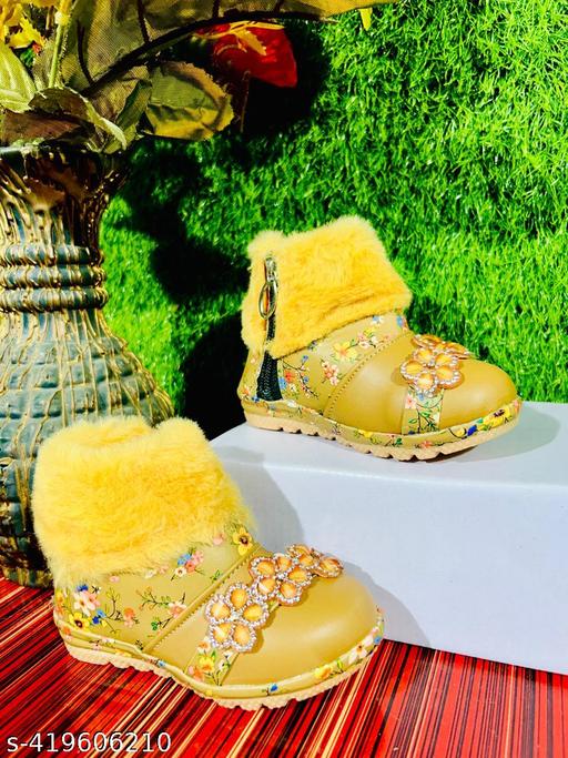 Girls sandals