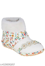 Girls sandals