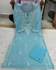 Chikankari kurti mirror