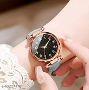 Trendy Girl's Watch Luxurious Looking Black Dial Leather Belt Girl and Women Watch Analog Watch - for Women Cute Casual Women's Watch Ladies Watch Watch for Daily Life New Collection Women's Watch Shiny Fashion Women Watch
