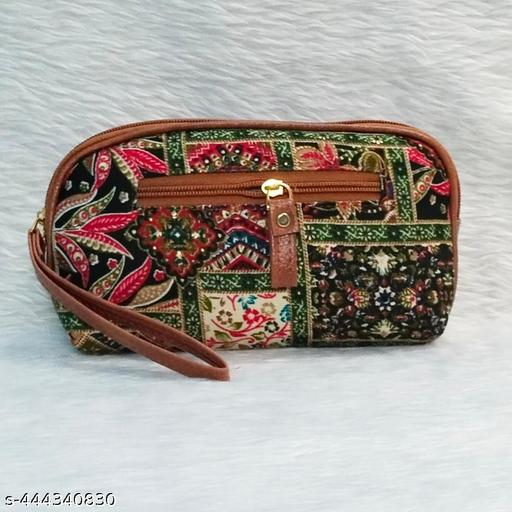 D shape clutch