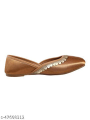 Yepplo Women  Punjabi Juttis & Mojaris