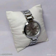 New Fancy Solid Dial Attractive Metal Chain Attractive Bracelet Analog Watch for  Women