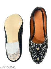 Women Juttis & Mojaris