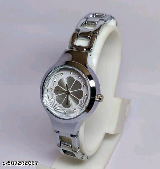 Best Quality Ethnic Embossed Designer Shine Round Dial Watches for Girls