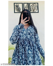 Women Rayon Printed Short Kurti