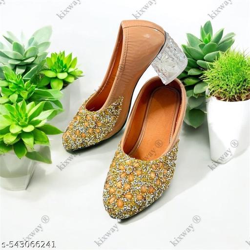Modern Women Juttis & Mojaris