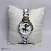 New Fancy Solid Dial Attractive Metal Chain Attractive Bracelet Analog Watch for  Women