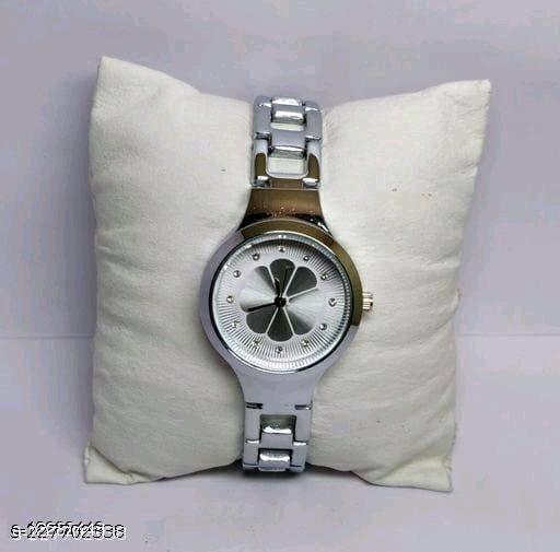 New Fancy Solid Dial Attractive Metal Chain Attractive Bracelet Analog Watch for  Women