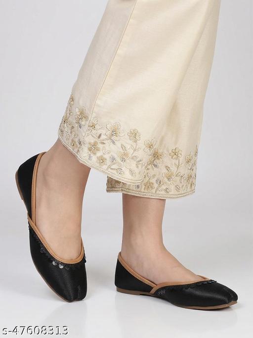 Yepplo Women Punjabi Juttis & Mojaris