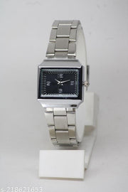 Attractive Solid Designer Stainless Steel Belt Analog Watches for Women