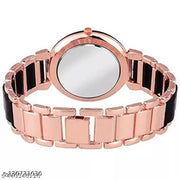 Lettest Fashionable Round Dial Analog Watch Combo For Girls/ Women