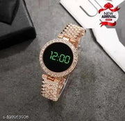 ROUND TOUCH WATCH GOLD
