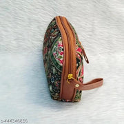 D shape clutch