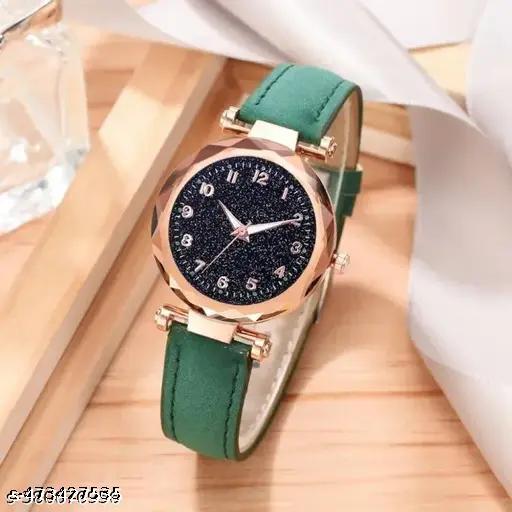 Best Quality Ethnic Embossed Designer Shine Round Dial with Slim Fit Leather Belt Women Analog Watches for Girls