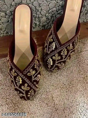 Elite Women Juttis & Mojaris