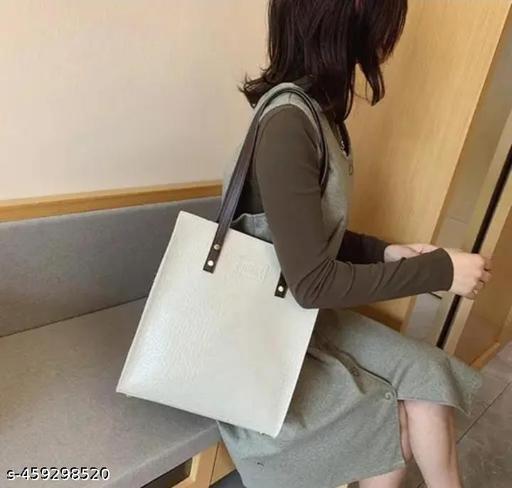 White corco Ladies shoulder bag Hand bag