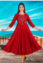 Women Embellished Viscose Rayon Anarkali Kurta