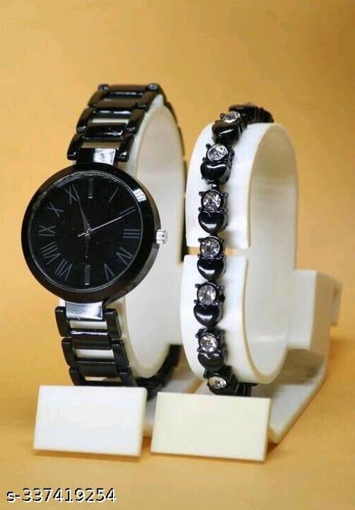 Premium Quality Round Dial Fancy Metal Belt Analog Watch with Heart Designer Diamond Bracelet for Women