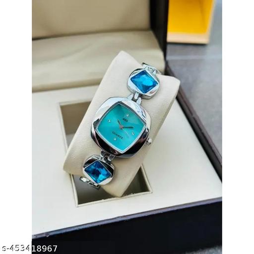 New latested Women Attaractive Diamond Watch