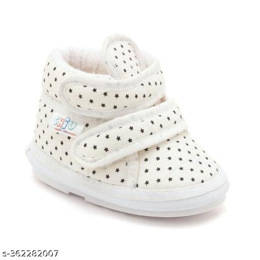 Unisex-Baby's White Modern Shoes