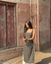 Women's Cotton Printed Straight Sleeveless Kurta (Random Print And Design Available)